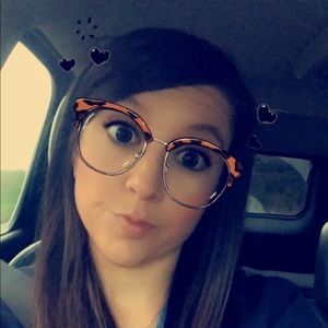 Meet your Posher, Jade